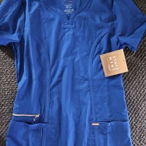 Medical scrub top